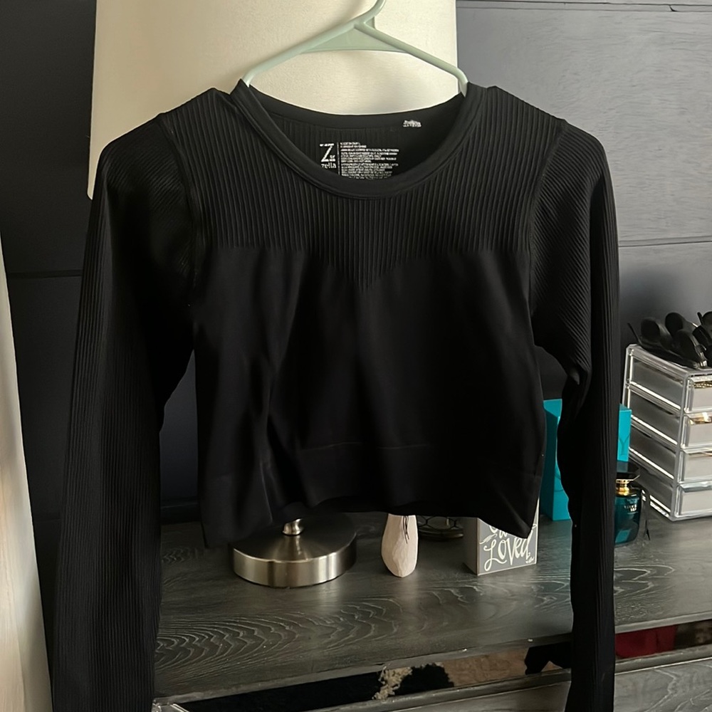 Long Sleeve Top Size: Small